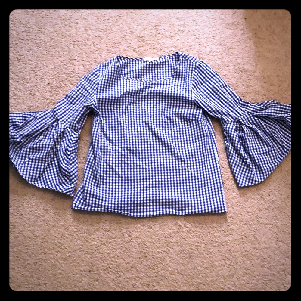 Cute 3/4 bell sleeve blue plaid top